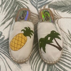 Circus by Sam Edelman Leanne Espadrille Mules Size 8 Worn a few times in house.